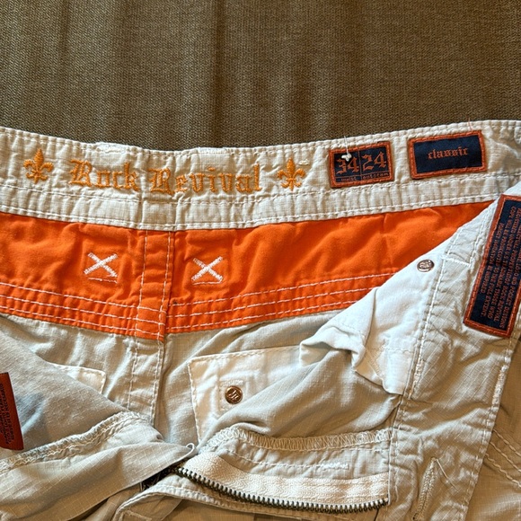 Men’s Rock Revival Cargo Shorts - Picture 2 of 5